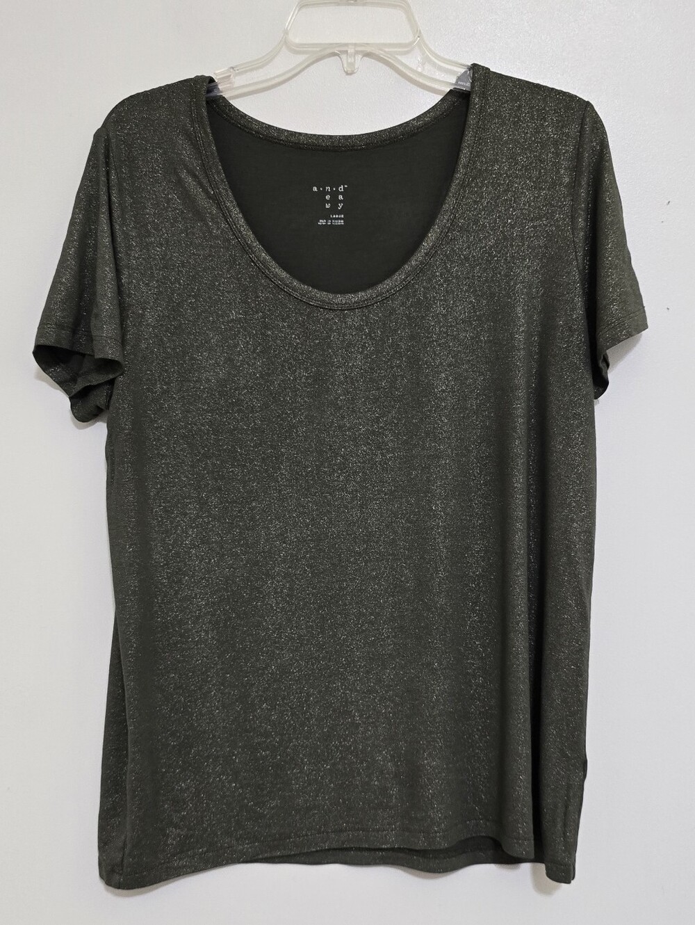 A NEW DAY side Large Metallic Short Sleeve Scoop Neck Tee Olive Green Gold